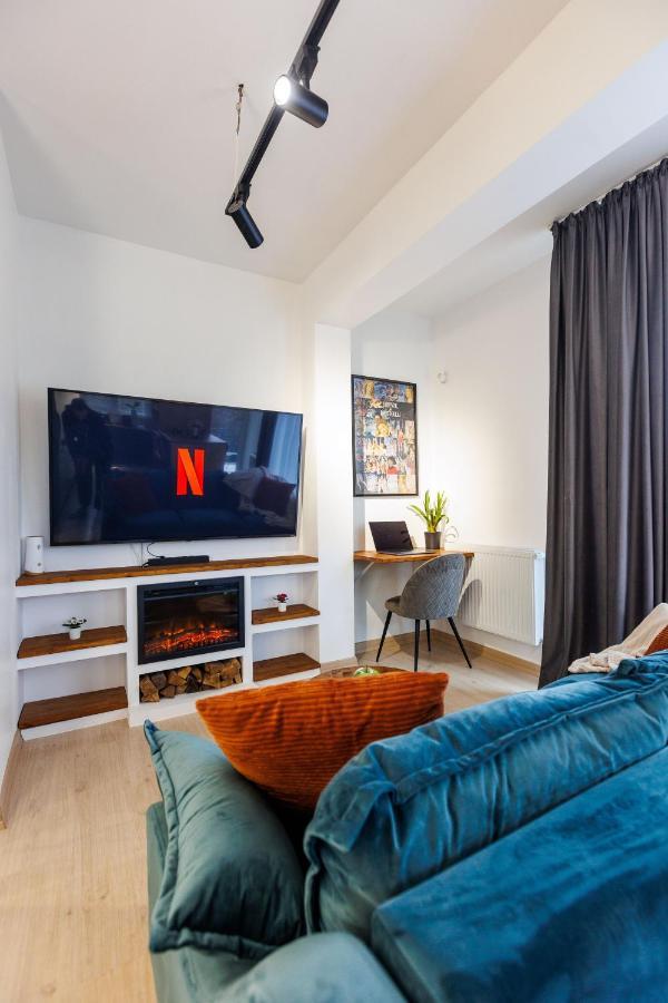 Touchdown Apartment Near Bucharest Airport Отопени Екстериор снимка
