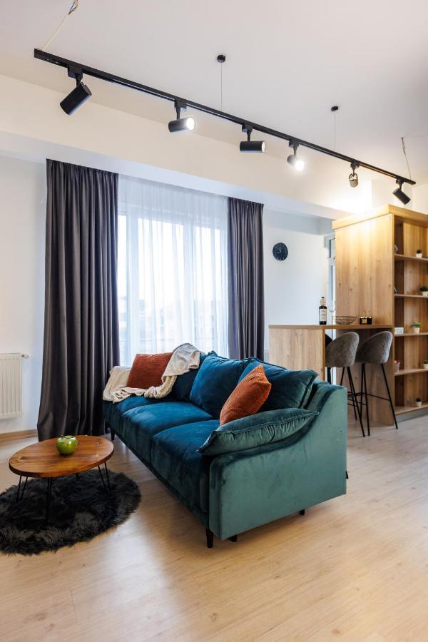 Touchdown Apartment Near Bucharest Airport Отопени Екстериор снимка