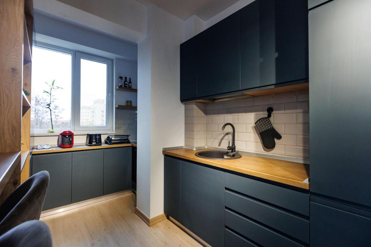 Touchdown Apartment Near Bucharest Airport Отопени Екстериор снимка