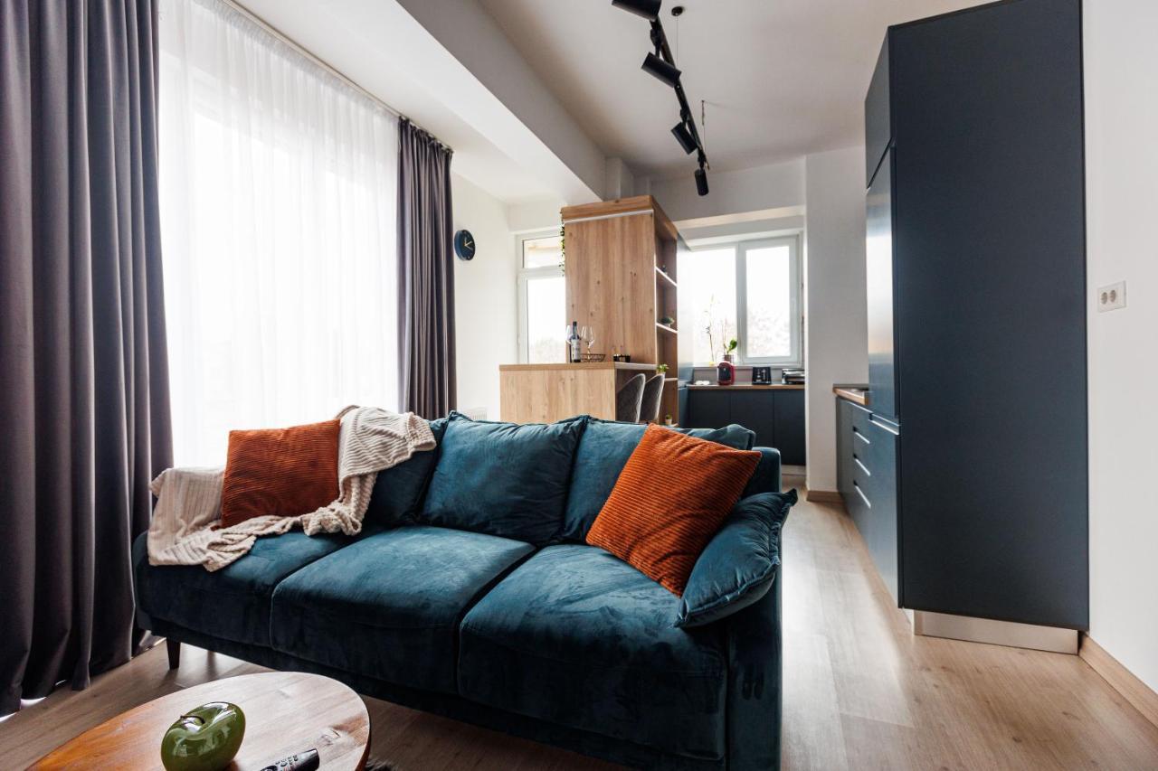 Touchdown Apartment Near Bucharest Airport Отопени Екстериор снимка